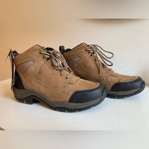 NEW ARIAT Women’s 8 Terrain Taupe Boots - BRAND NEW WITH TAG